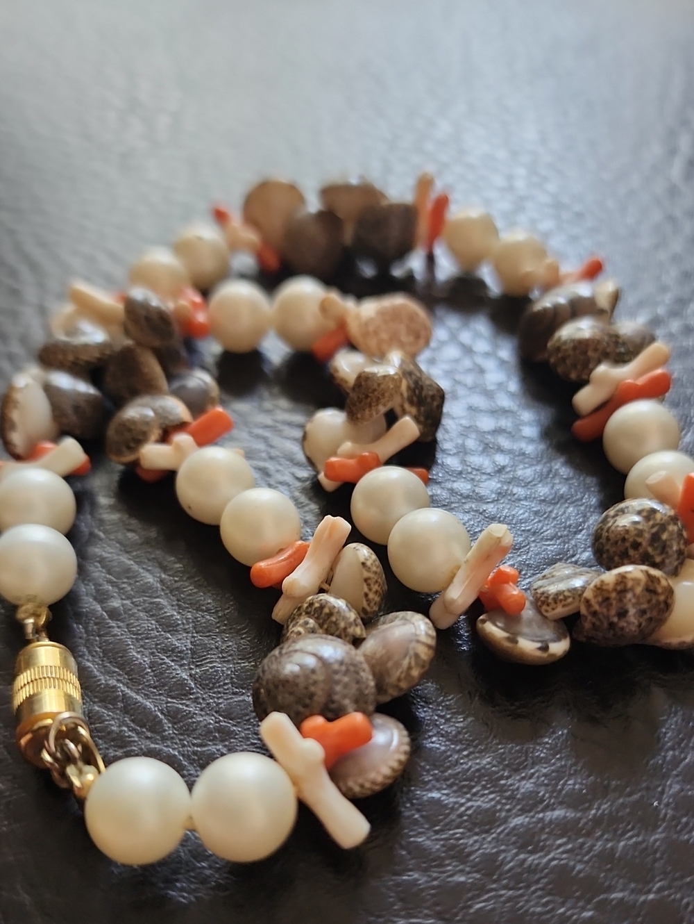 VTG Les Bernard LPearl and Faux Coral Bead Necklace - Neutral & Coral Accents